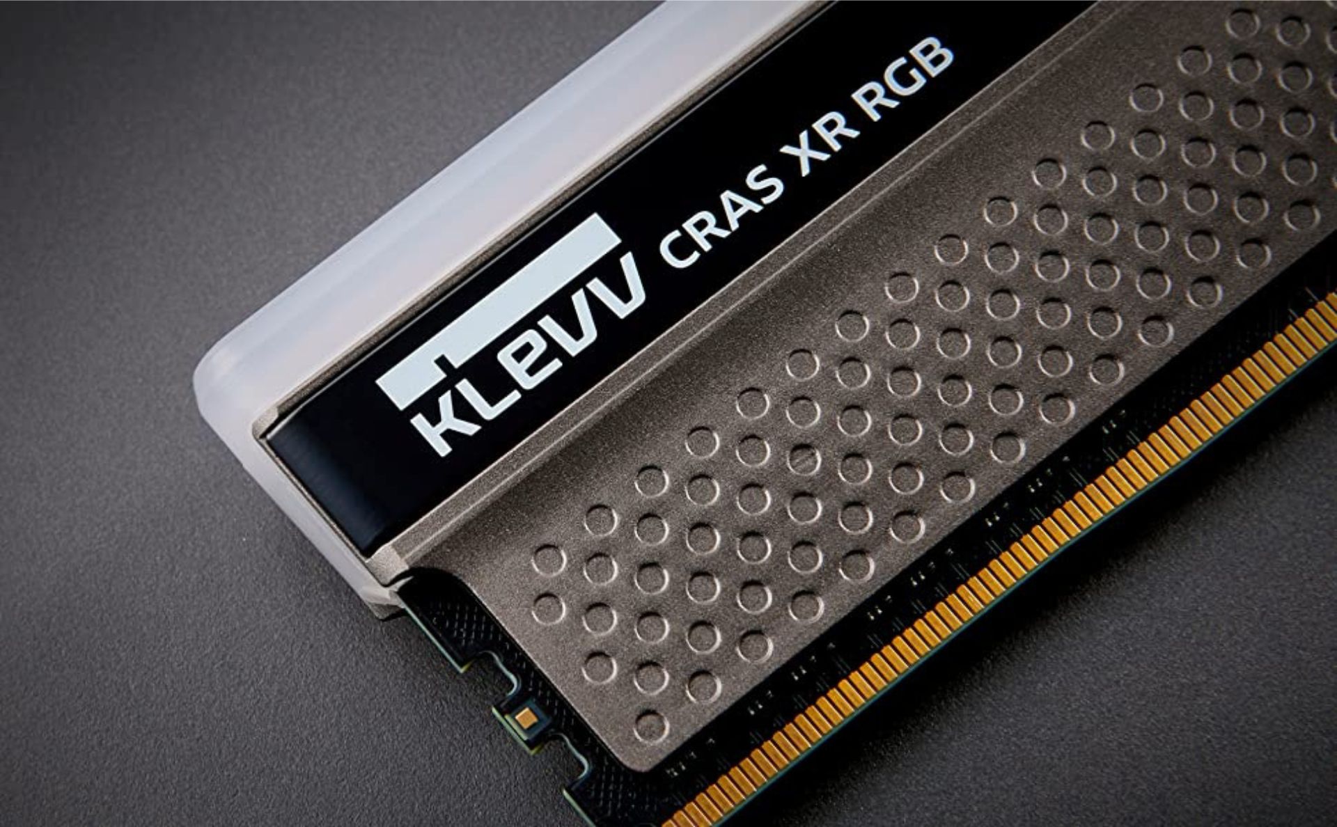 KLEVV CRAS XR RGB DDR 4 RGB lights off