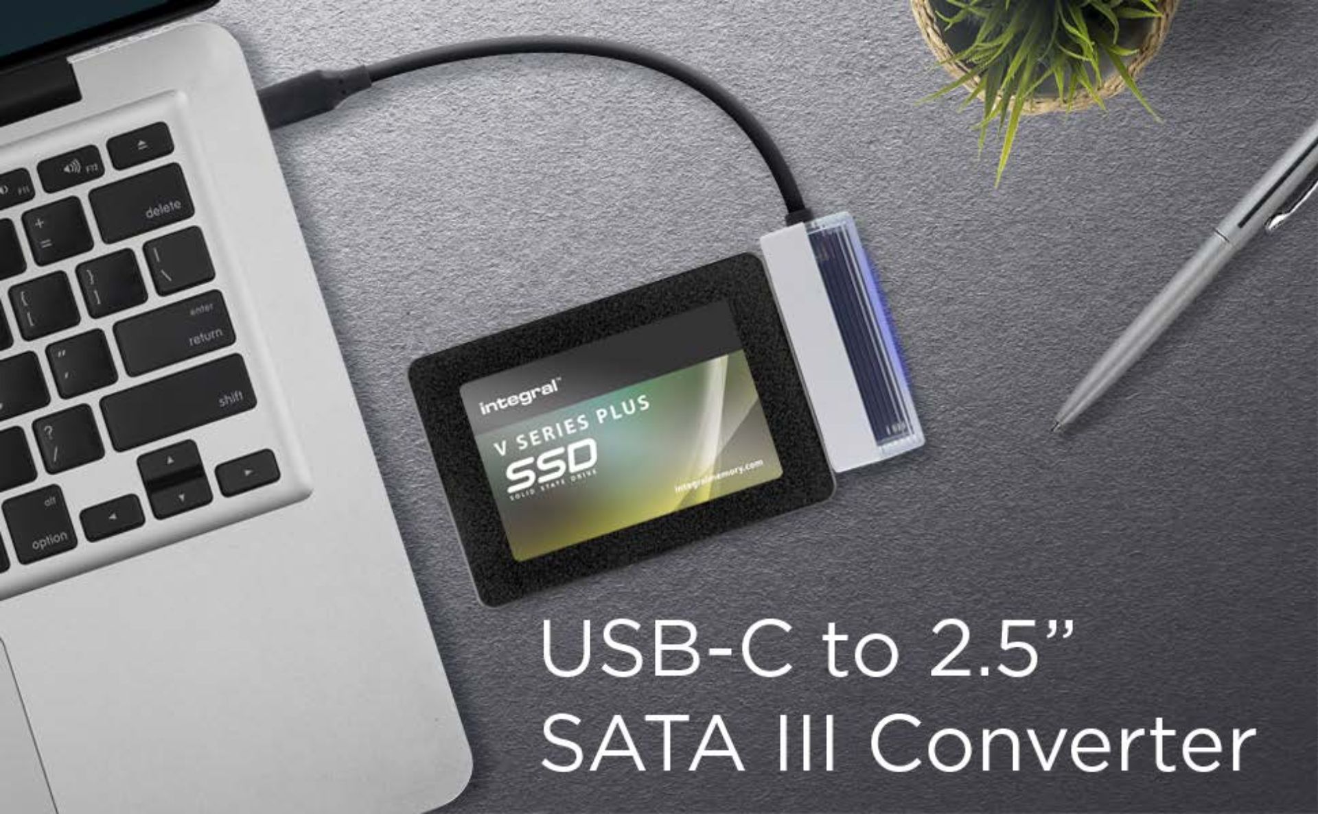 USB C TO 2.5” SATA III CONVERTER plugged into laptop